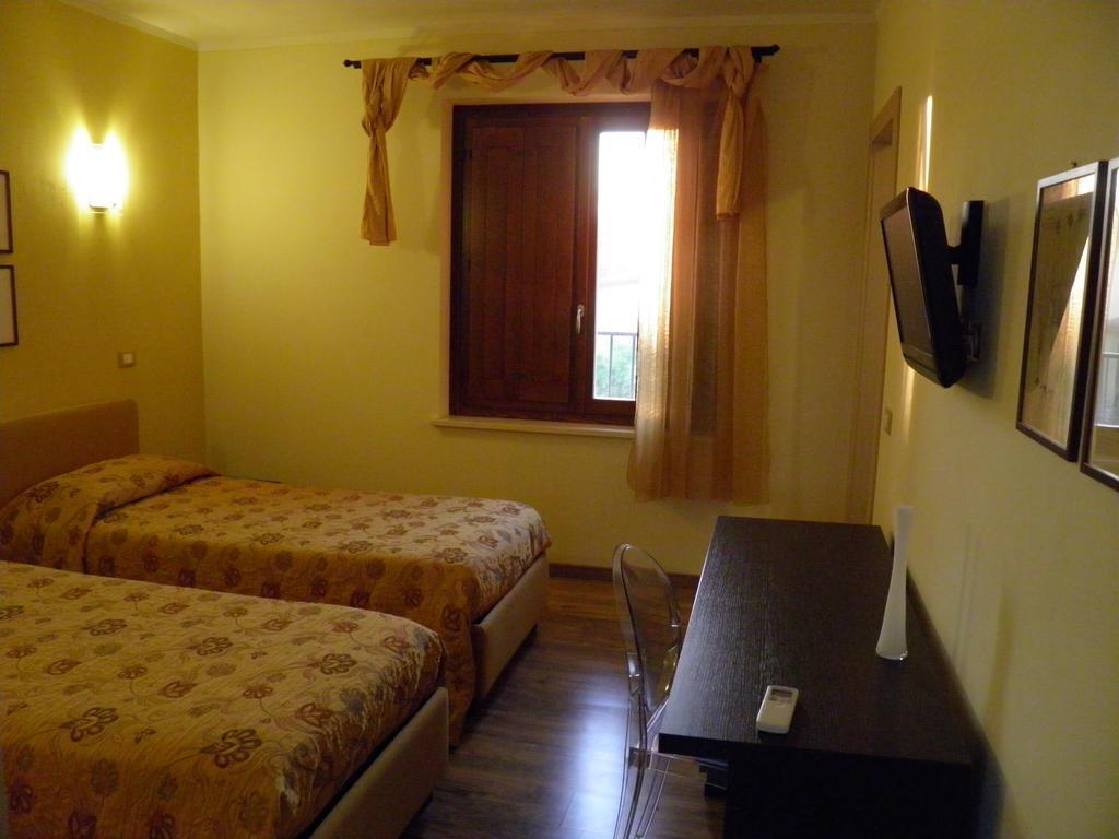 Affittacamere Il Persicone Cornaleto Quarto foto